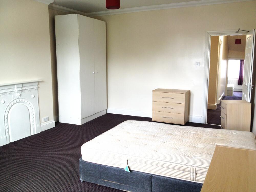 4 bedroom apartment for rent Wilmslow Road, Manchester, M14 6NW UniHomes