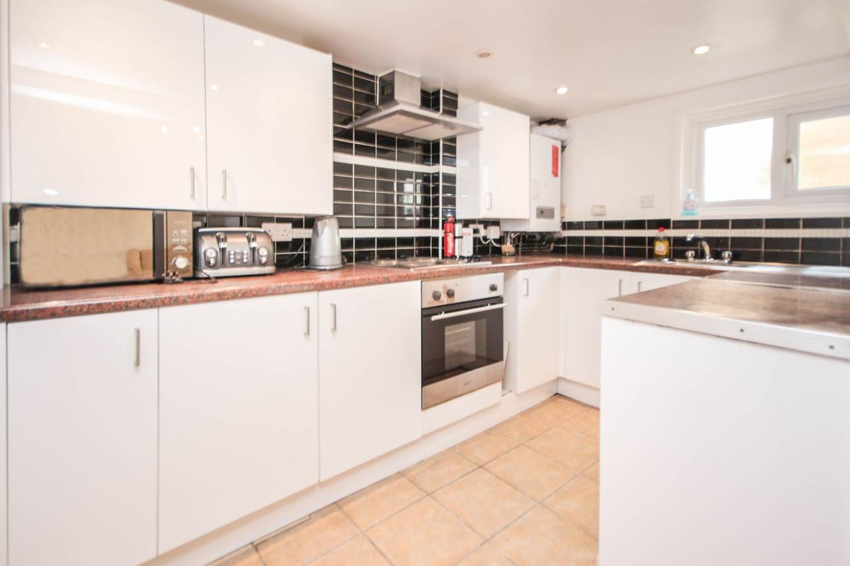 5 bedroom house on Latimer Road, Winton, Bournemouth