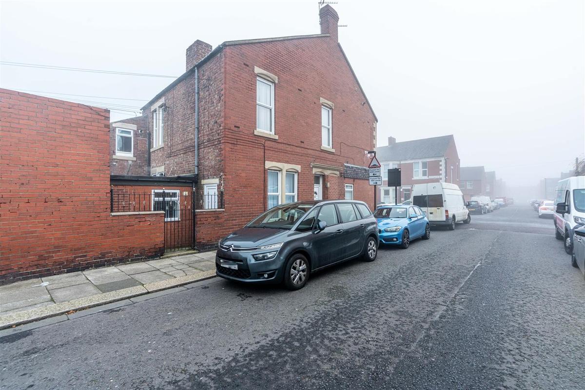 2 bedroom apartment for rent Stanmore Road, Newcastle, NE6 5SX UniHomes