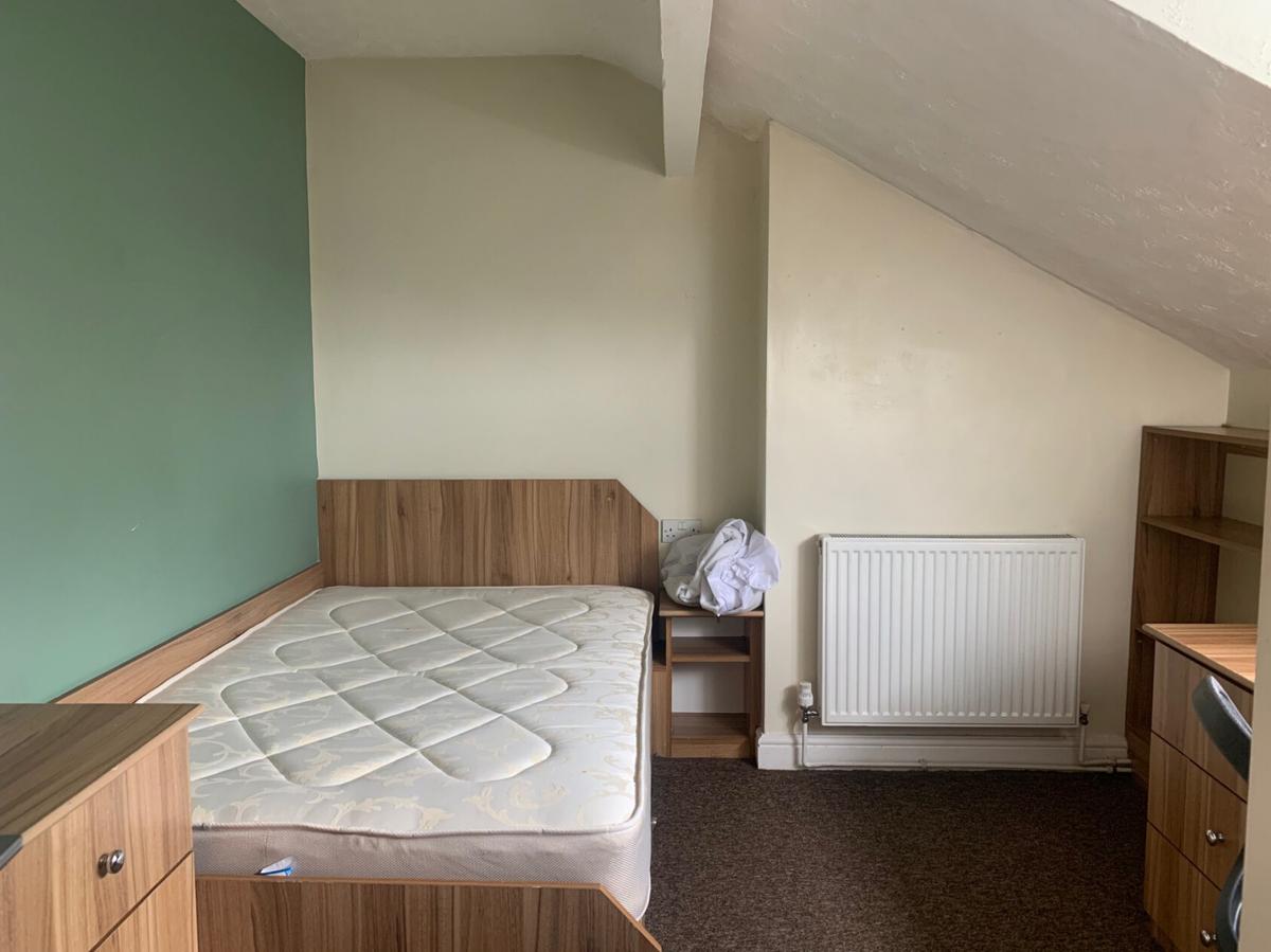 4 bedroom house for rent Talbot Avenue, Leeds, LS4 2PG UniHomes