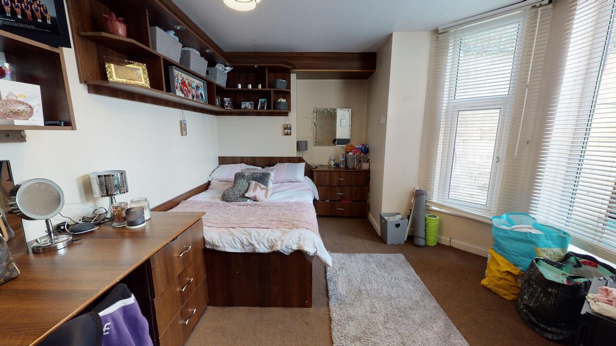 5 bedroom apartment for rent Otley Road, Leeds, LS16 5JX UniHomes