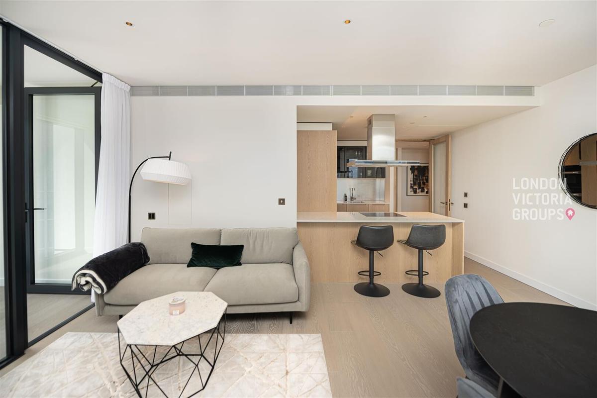 2 bedroom apartment on 1 Nine Elms Lane, Battersea, London