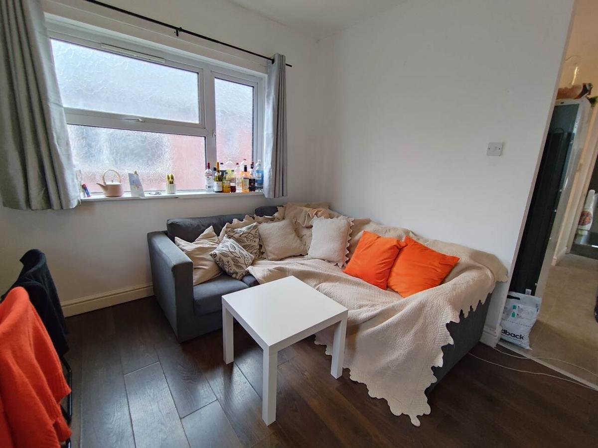 6 bedroom house for rent Miskin Street, Cardiff, CF24 4AQ UniHomes