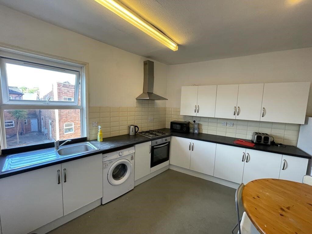 5 bedroom house for rent Braunstone Gate, Leicester, LE3 5LH UniHomes