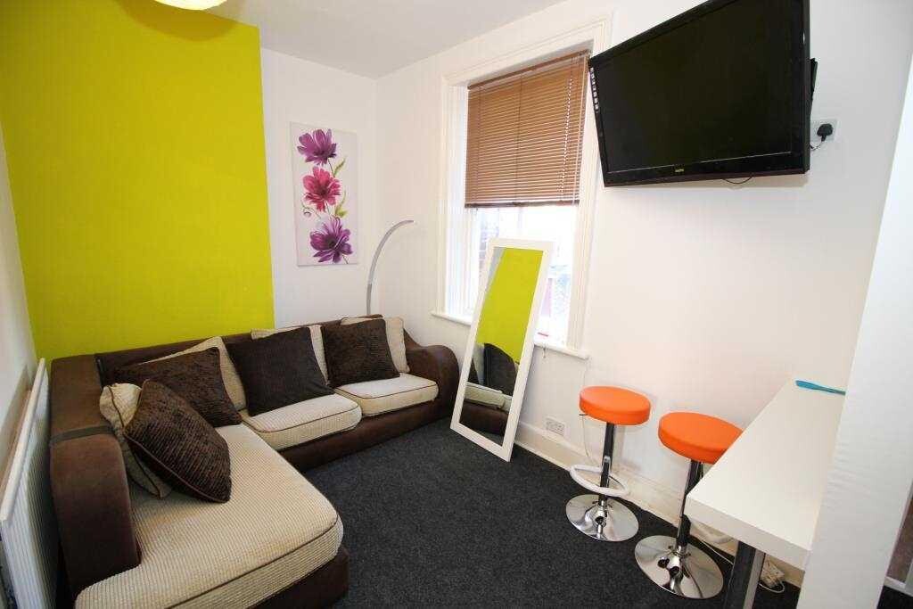 4 bedroom house for rent Heaton Park Road, Newcastle, NE6 5AP UniHomes