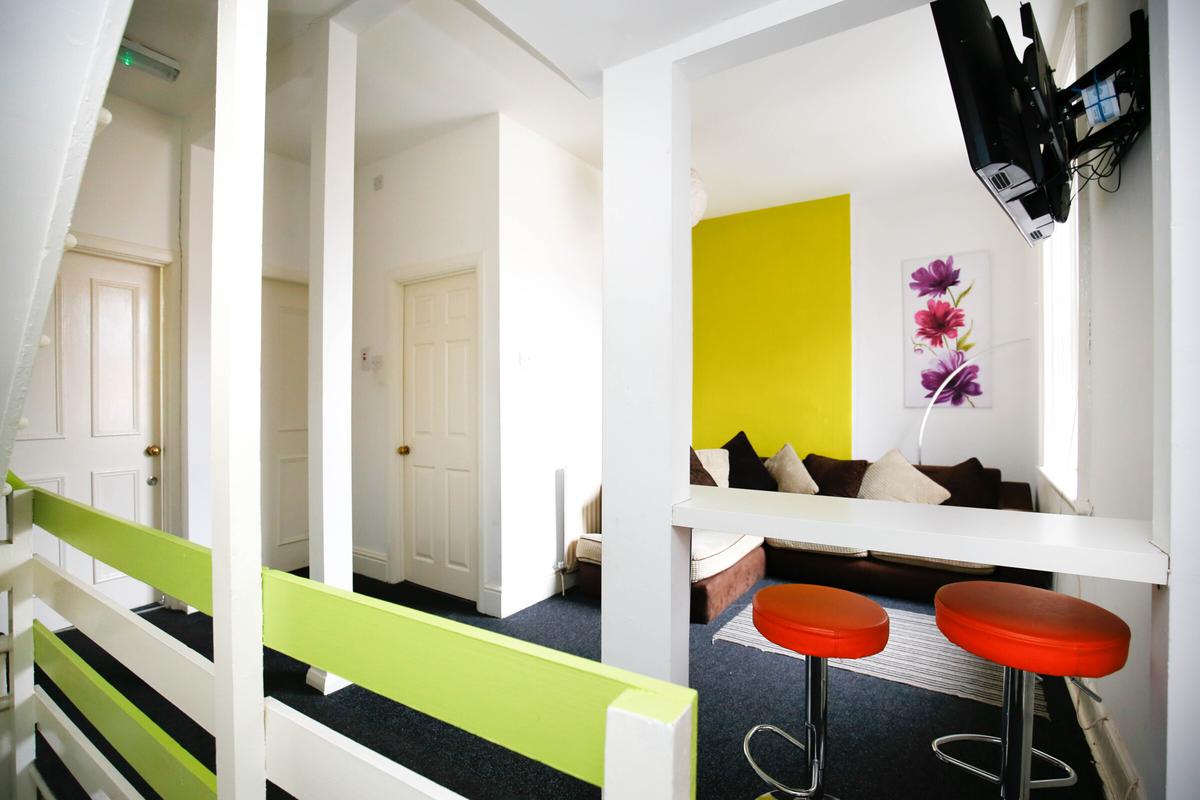 4 bedroom house for rent Heaton Park Road, Newcastle, NE6 5AP UniHomes