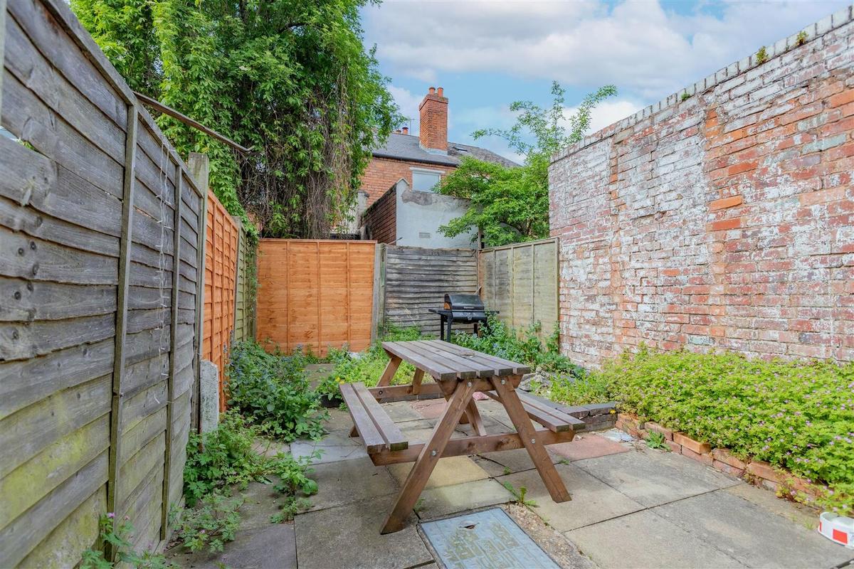 5 bedroom house for rent Sefton Road Birmingham, B16 9DR UniHomes