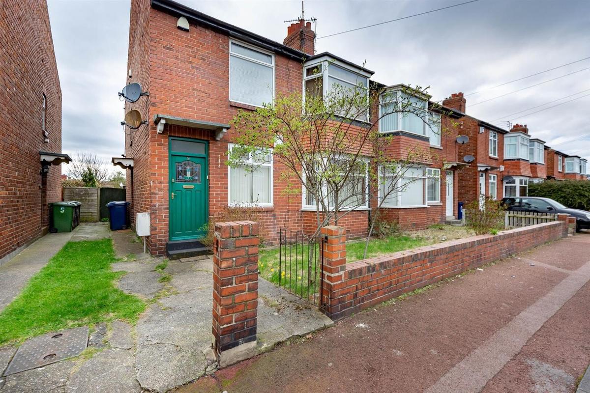 3 bedroom apartment for rent Danby Gardens, Newcastle, NE6 5TE UniHomes