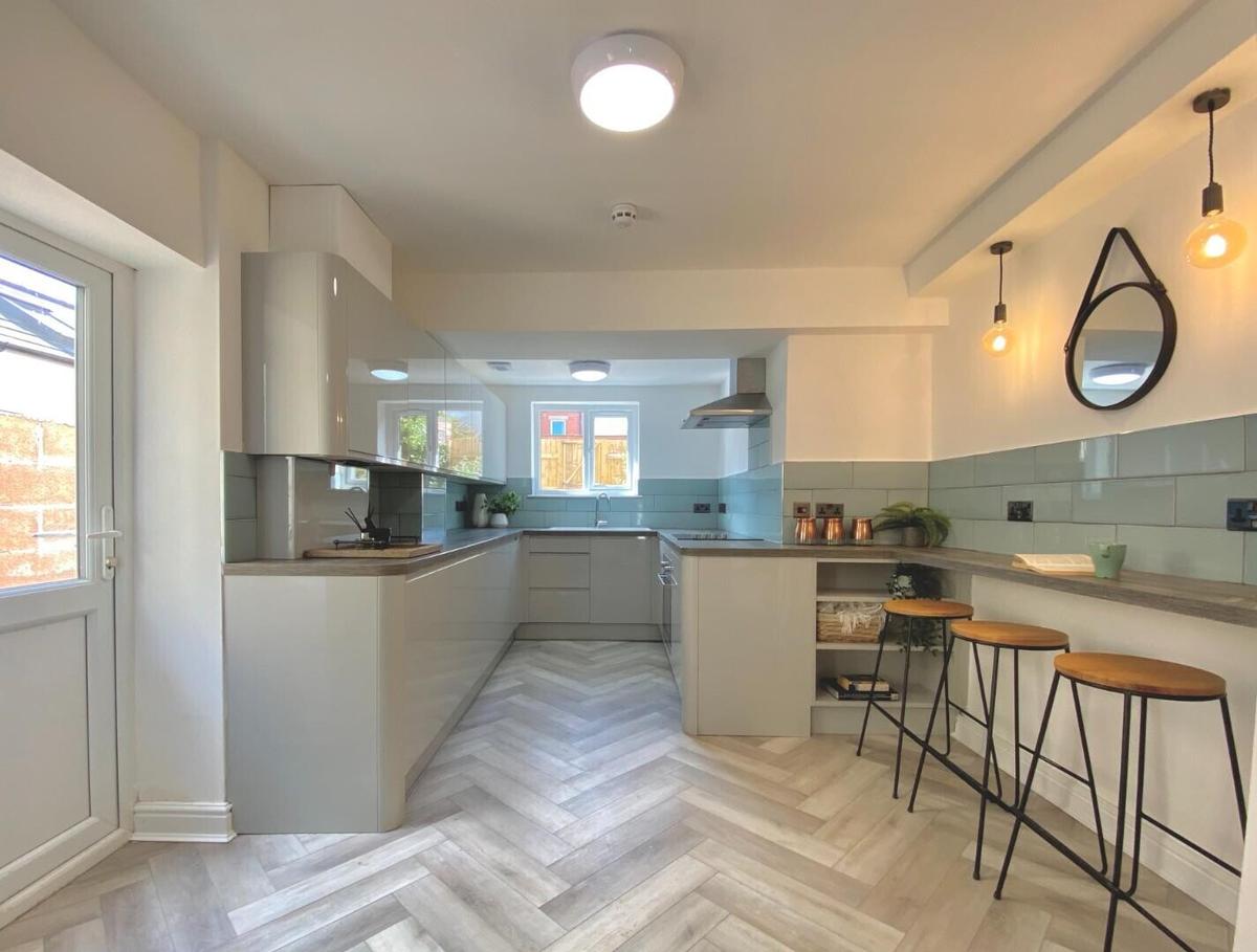 6 bedroom house for rent Llantrisant Street, Cardiff, CF24 4JE UniHomes