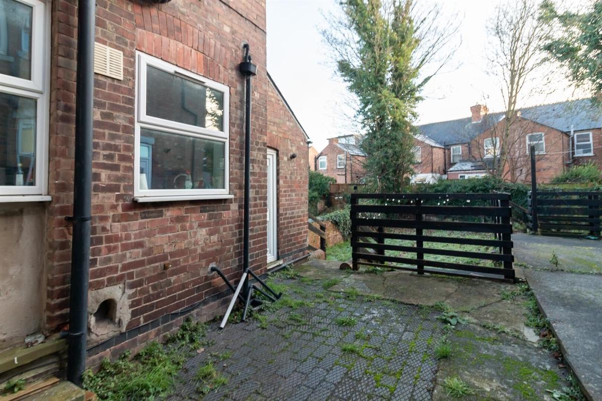 6 bedroom house for rent Radcliffe Road, Nottingham, NG2 5FW UniHomes