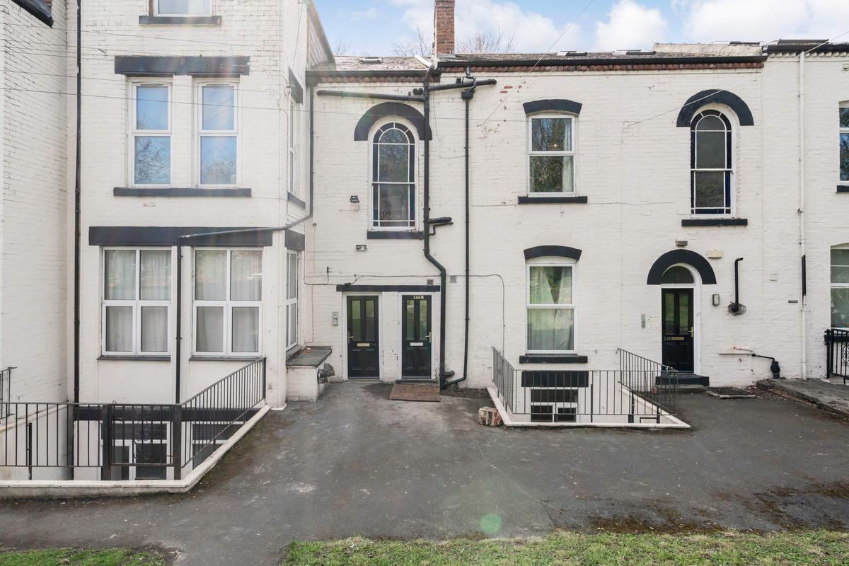 6 bedroom apartment for rent Burley Road, Leeds, LS4 2LA UniHomes