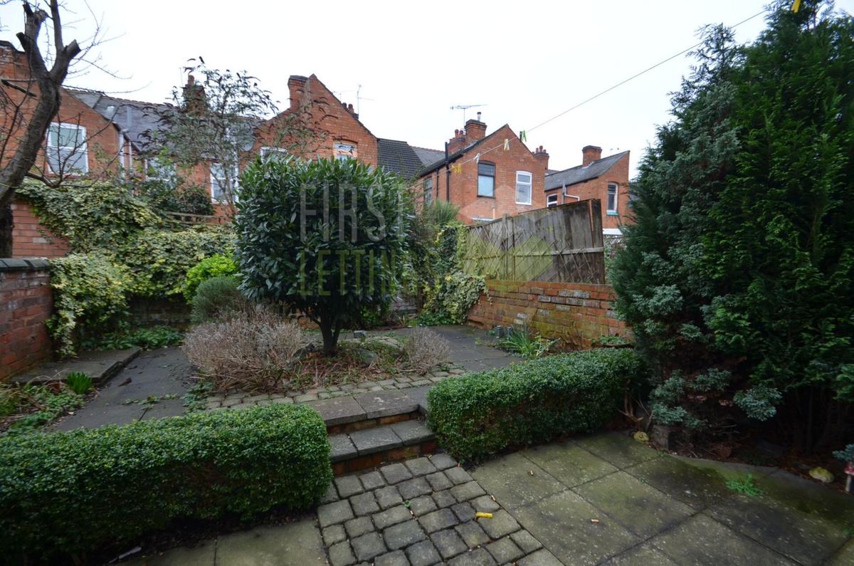 5 bedroom house for rent Fosse Road South, Leicester, LE3 1AE UniHomes