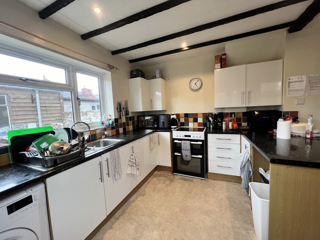 4 bedroom house for rent Pinhoe Road, Exeter, EX4 7HH UniHomes