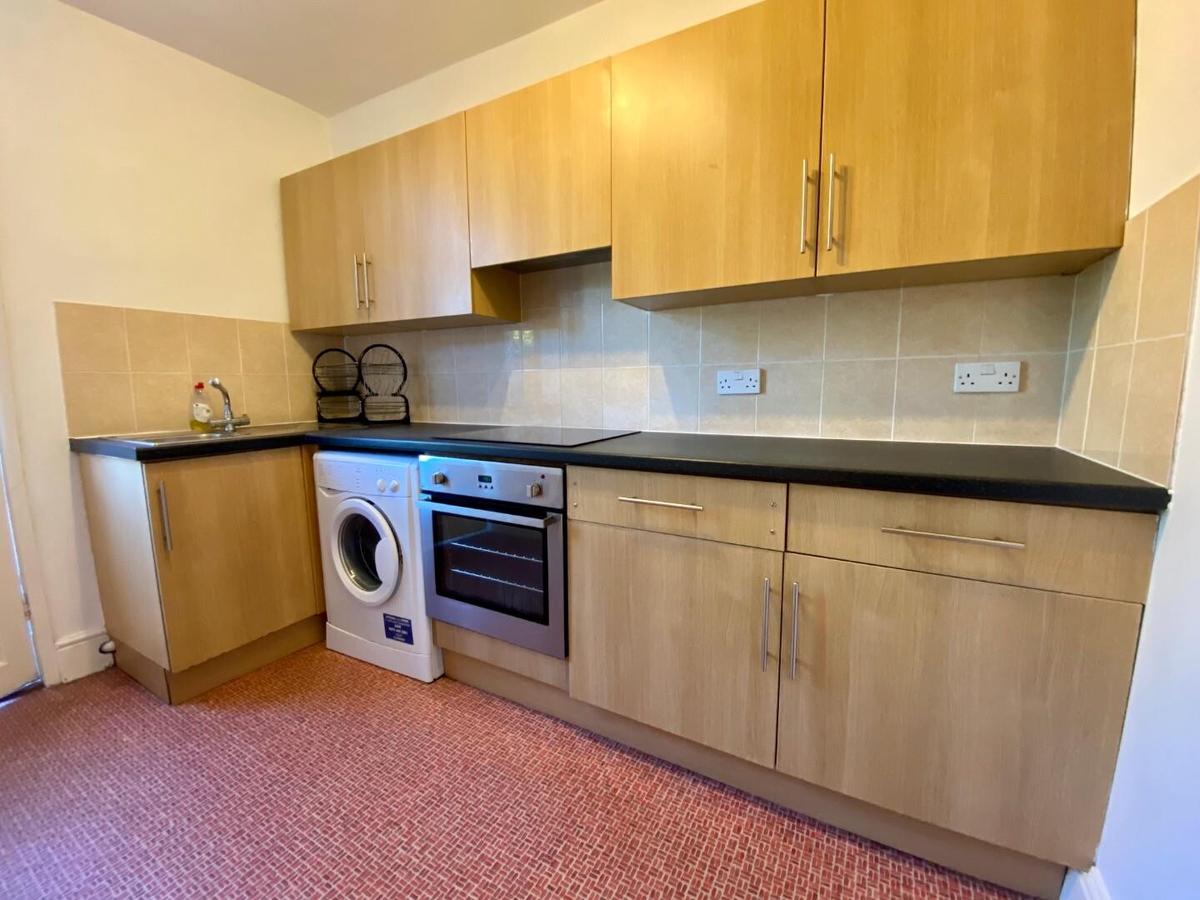 4 bedroom house for rent Kingsway, Bath, BA2 2NH UniHomes