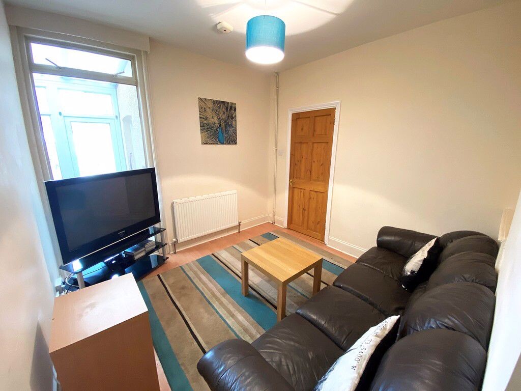 3 bedroom house for rent Lincoln Road, Portsmouth, PO1 5BG UniHomes