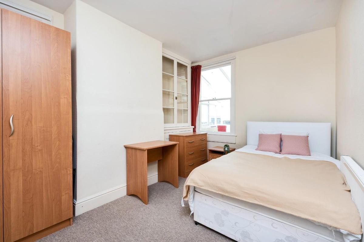 4 bedroom house for rent King Edward Road, Bath, BA2 3PD UniHomes