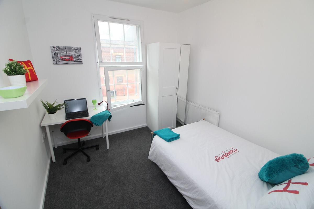 4 bedroom apartment for rent Glossop Road, Sheffield, S10 2GZ UniHomes