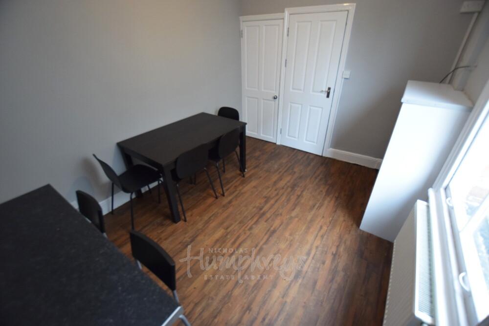 6 bedroom house for rent London Road, 24/25, Northampton, NN4 8AL