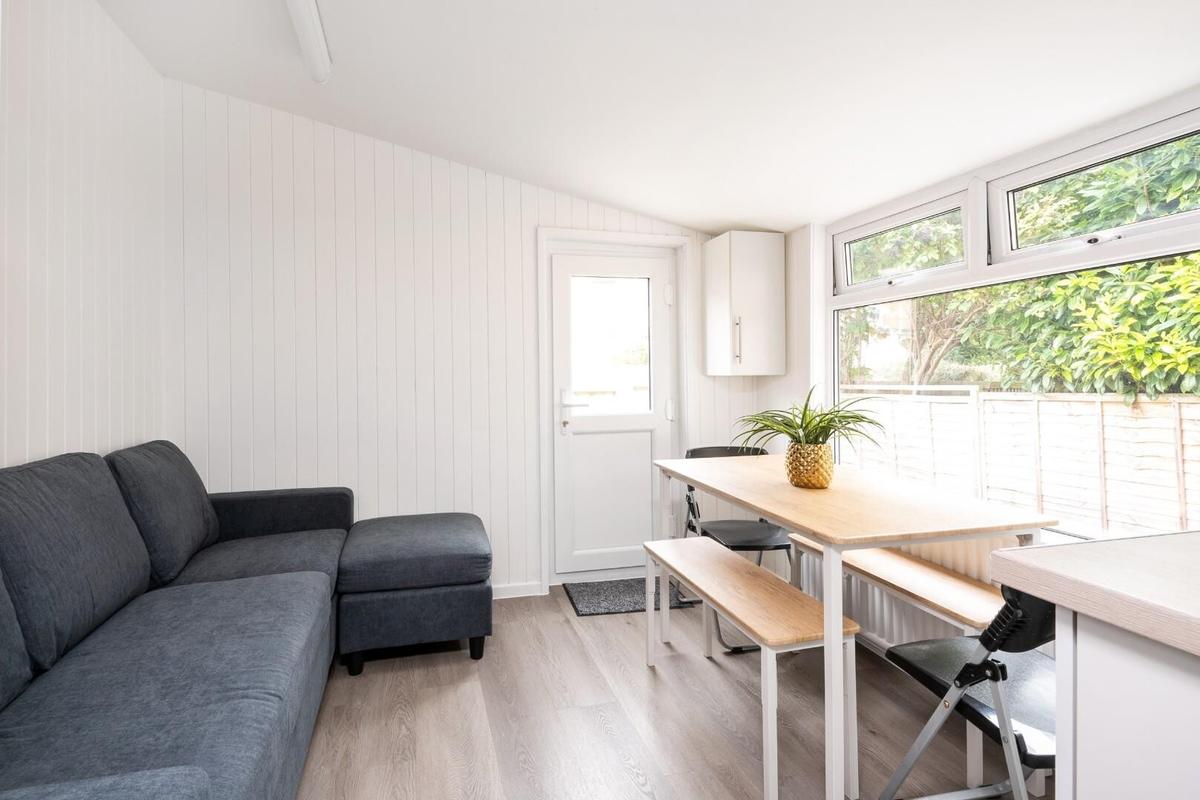 5 bedroom house for rent Canterbury Road, Bath, BA2 3LG UniHomes