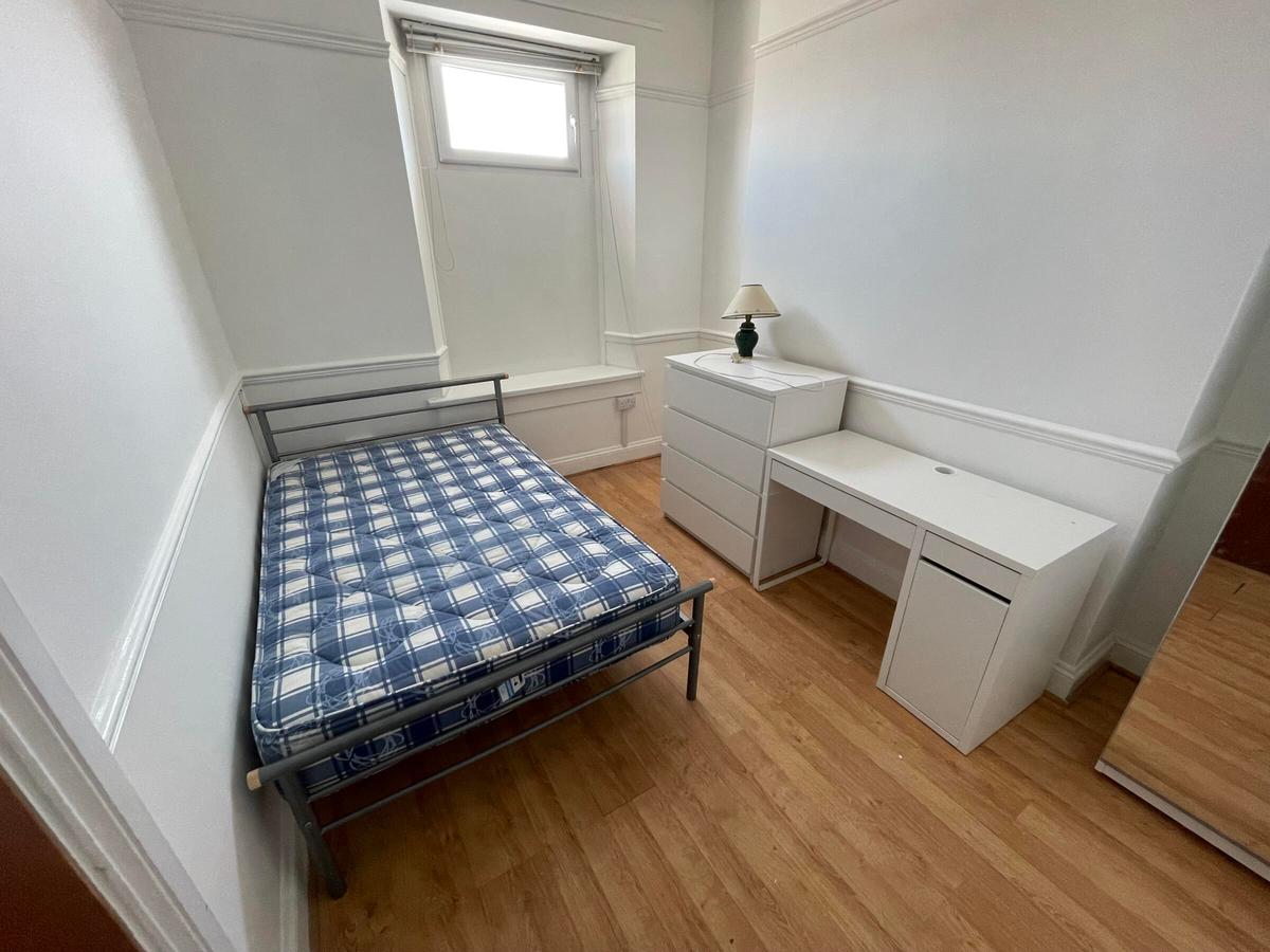 3 bedroom apartment for rent Oxford Street, Swansea, SA1 3JW UniHomes