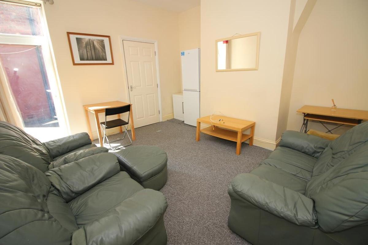 3 bedroom apartment for rent Tavistock Road, Newcastle, NE2 3HY UniHomes