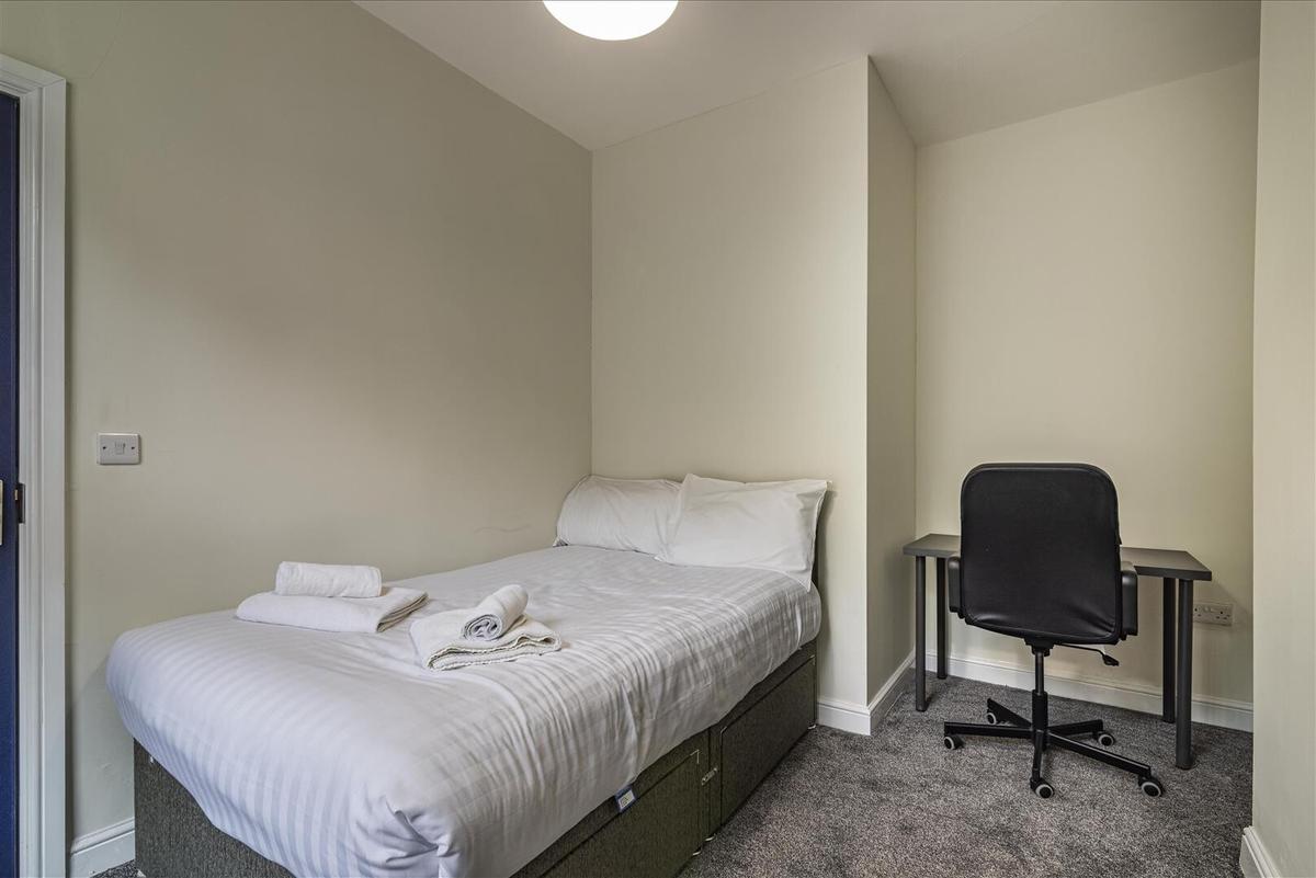 6 bedroom house for rent Alfreton Road, Nottingham, NG7 5LW UniHomes