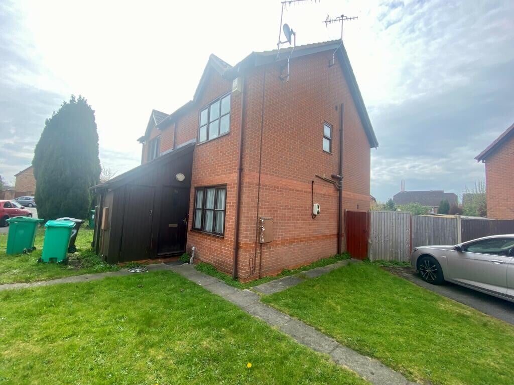 2 bedroom house for rent Heron Drive, Nottingham, NG7 2DF UniHomes
