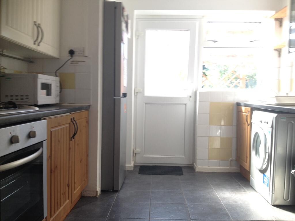 4 bedroom house for rent Kewstoke Road, Bath, BA2 5PU UniHomes