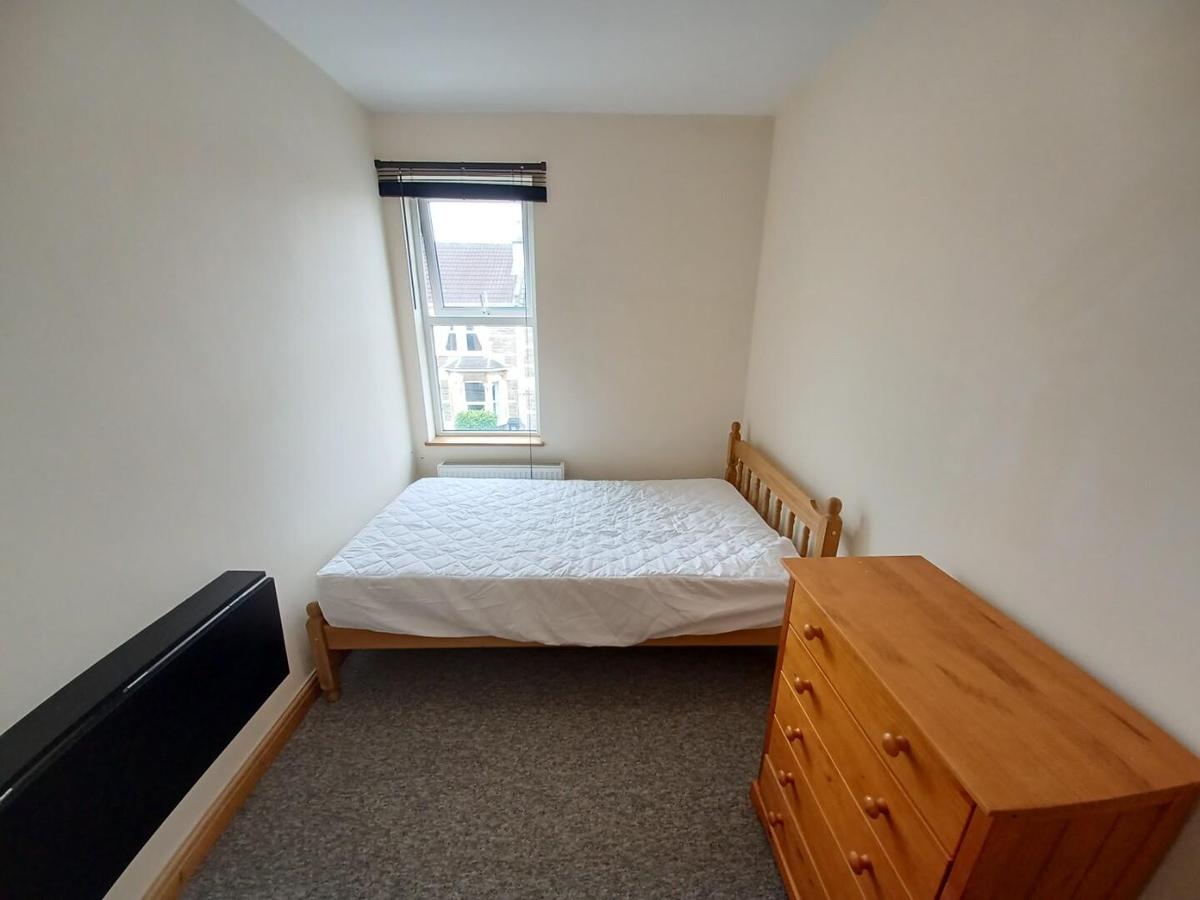 4 bedroom house for rent Coronation Avenue, Bath, BA2 2JU UniHomes