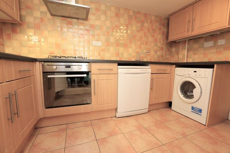 3 bedroom house for rent Heaton Place, Newcastle, NE6 1XF UniHomes