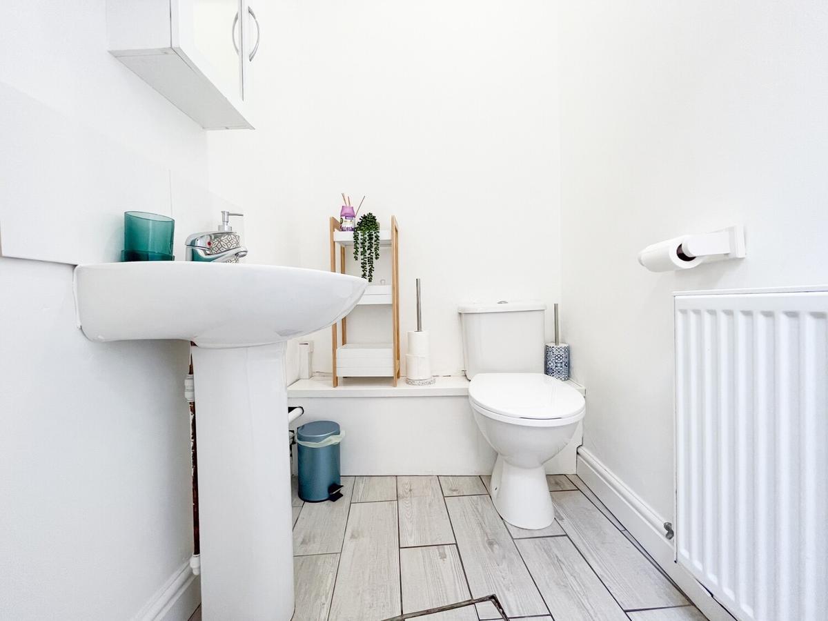 4 bedroom apartment for rent Alfred Street, Cardiff, CF24 4UA UniHomes