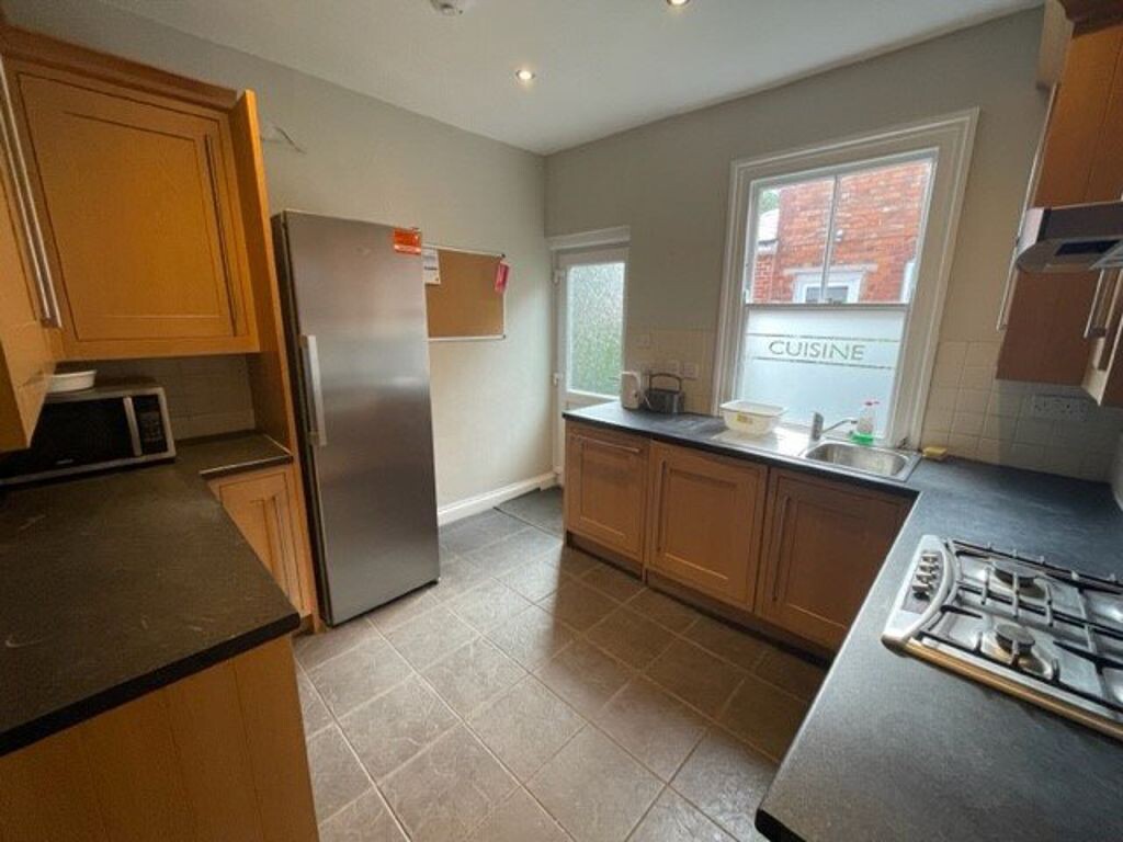 5 bedroom house for rent Victoria Park Road, Leicester, LE2 1XF UniHomes