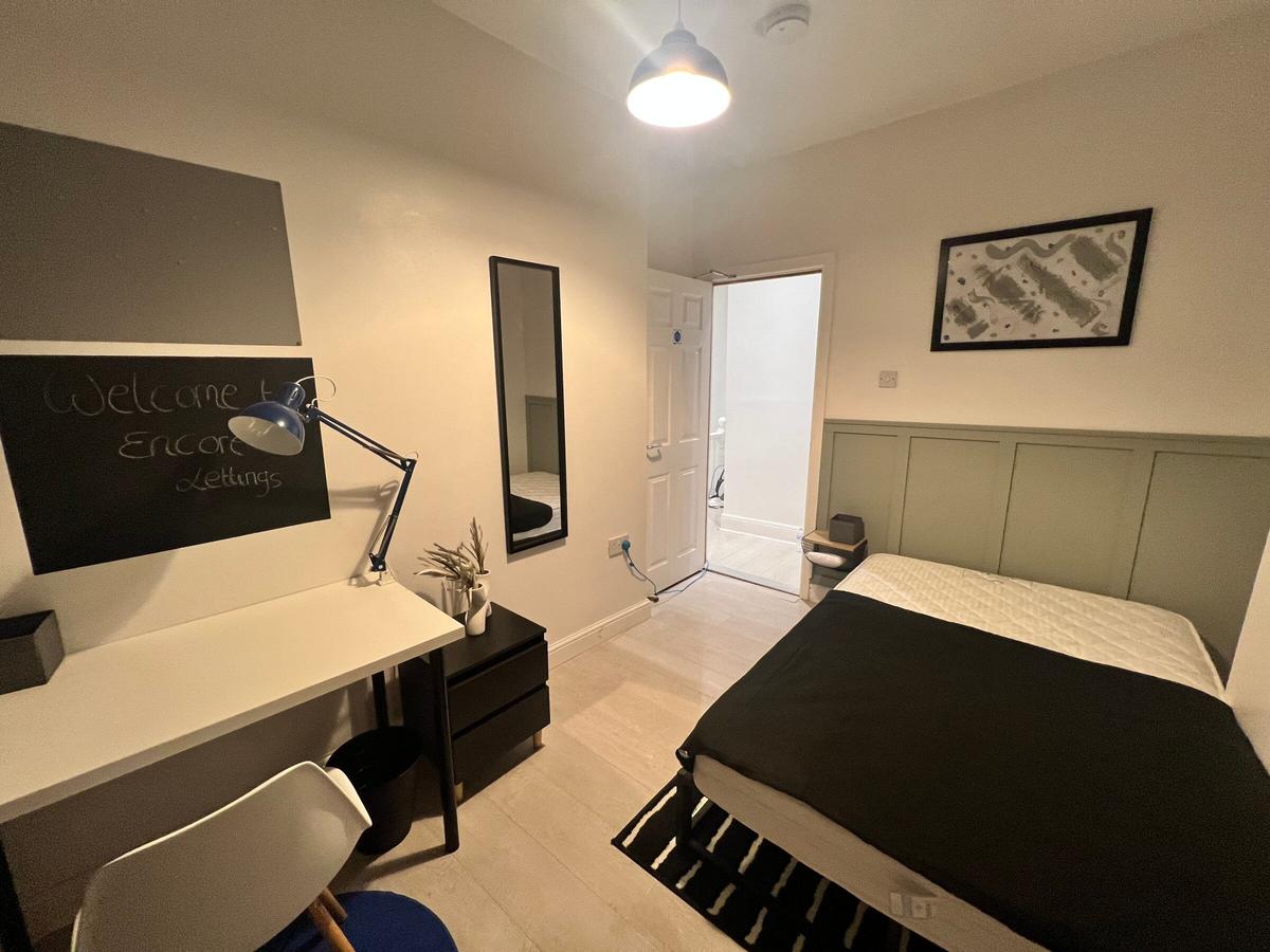 4 bedroom house for rent Waterloo Place, Swansea, SA2 0DE UniHomes