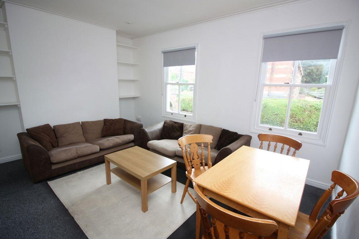 4 bedroom apartment on Clifton Road, Newtown, Exeter