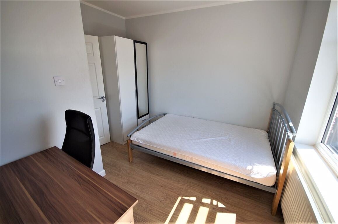 4 bedroom apartment for rent Quinton Parade, Coventry, CV3 5HW UniHomes