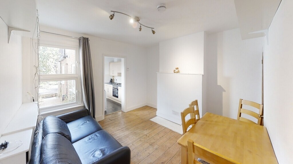 4 bedroom house for rent Guildford Park Road, Surrey, GU2 7NF UniHomes