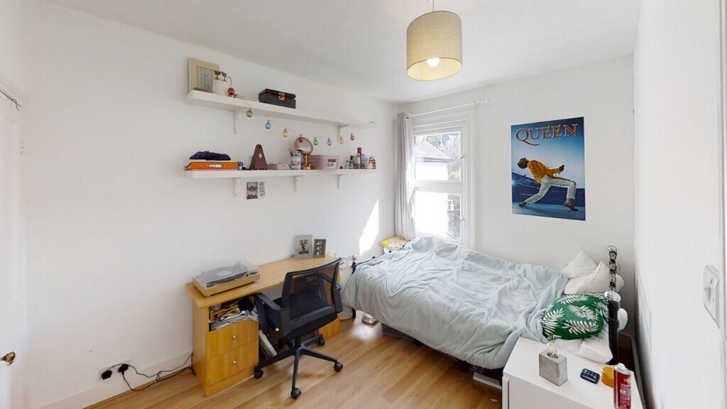 4 bedroom house for rent Guildford Park Road, Surrey, GU2 7NF UniHomes