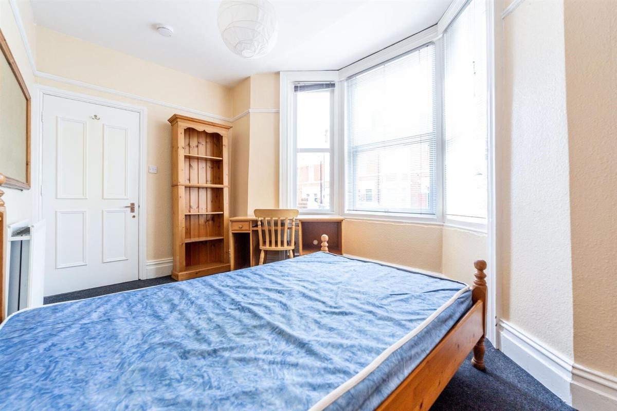 6 bedroom house for rent Helmsley Road, Newcastle, NE2 1RD UniHomes