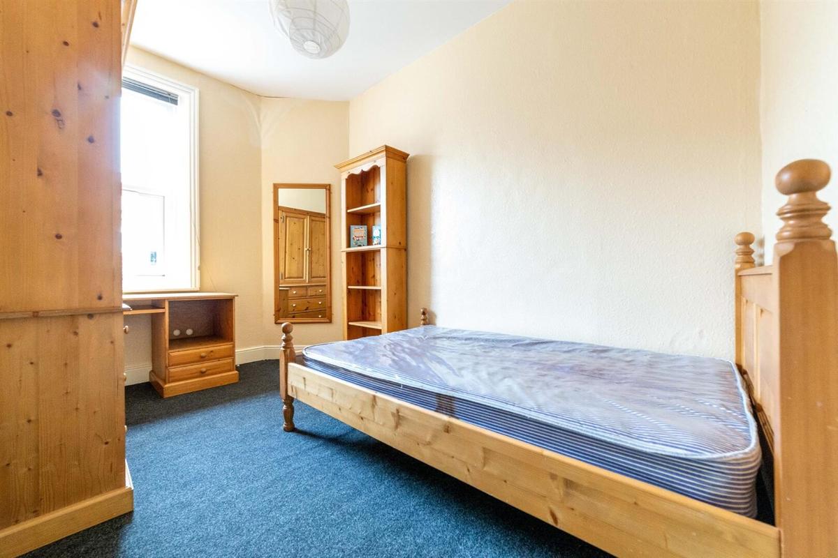 6 bedroom house for rent Helmsley Road, Newcastle, NE2 1RD UniHomes