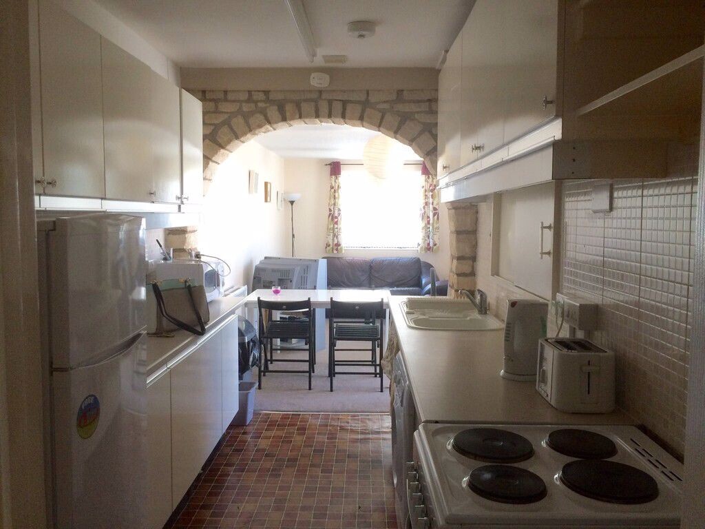 3 bedroom house for rent Wedmore Park, Bath, BA2 1LA UniHomes