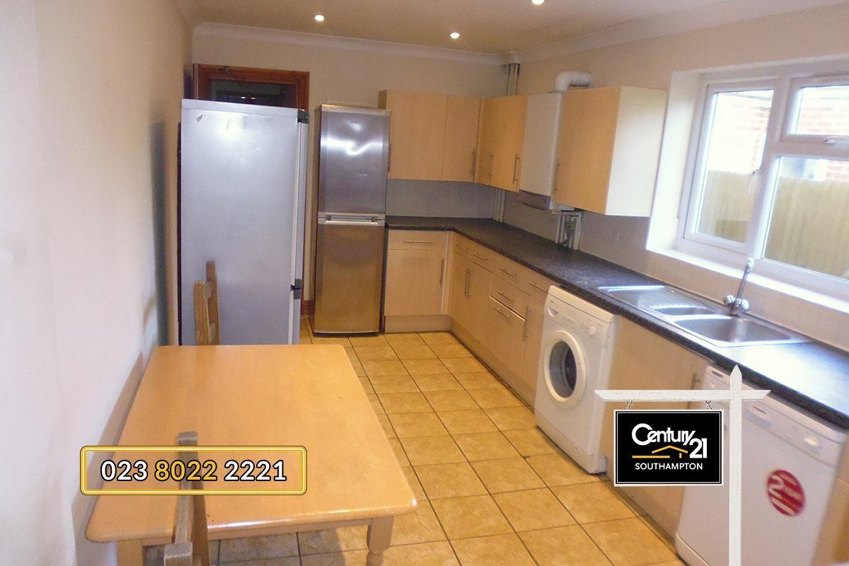 6 bedroom apartment for rent Spear Road, Southampton, SO14 6UG UniHomes
