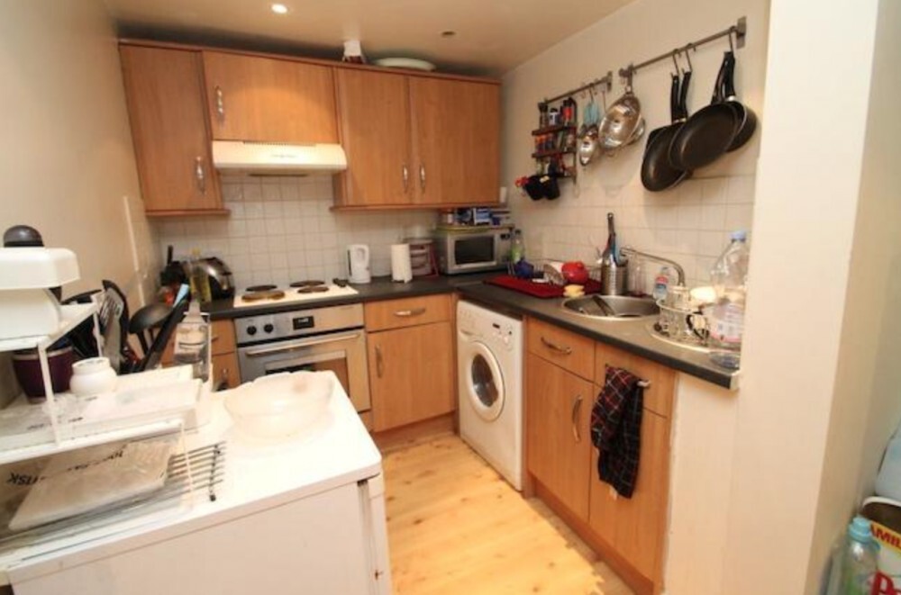 2 bedroom apartment for rent Regent Park Terrace, Hyde Park, Leeds, LS6