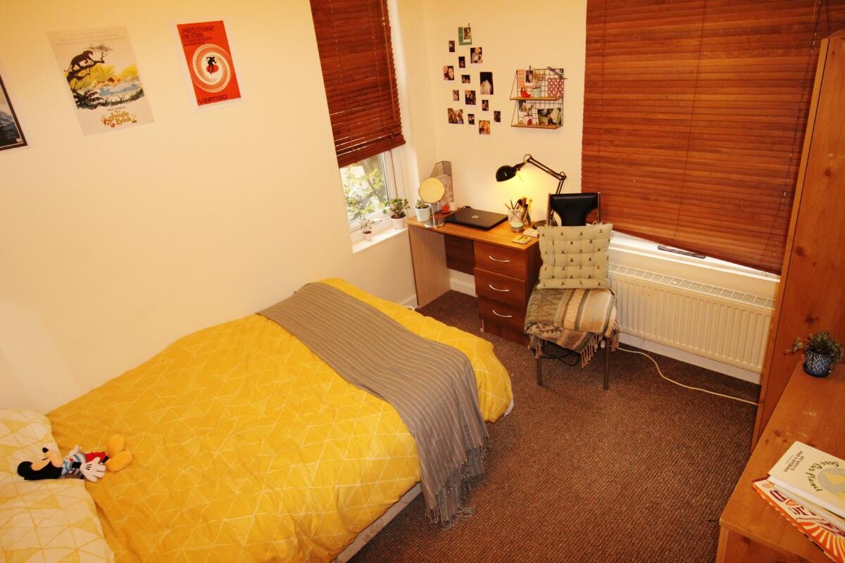 3 bedroom apartment for rent Cardigan Road, Leeds, LS6 3BJ UniHomes