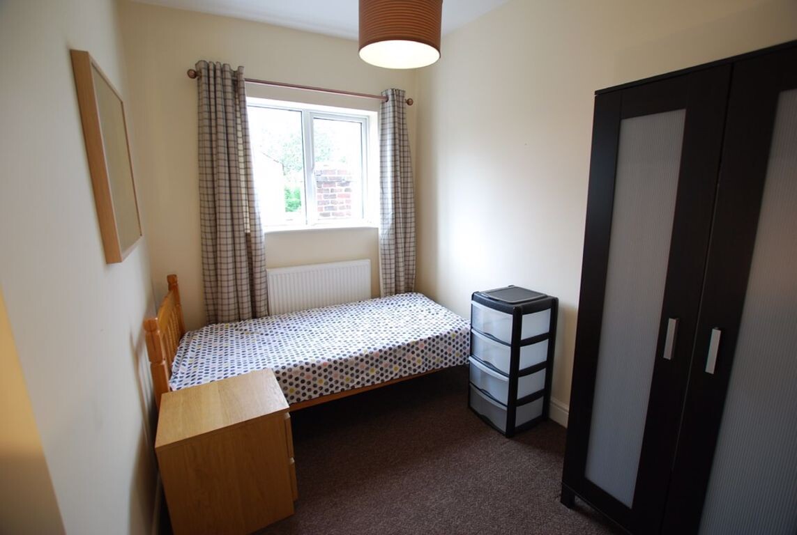 3 bedroom house for rent Lydgate Lane, Sheffield, S10 5FH UniHomes