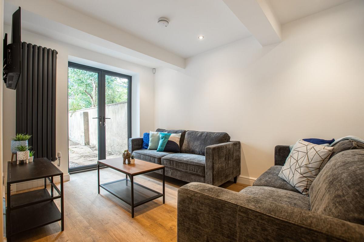 6 bedroom house for rent College Street, Sheffield, S10 2PH UniHomes