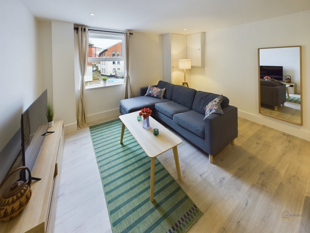 2 bedroom apartment on Rent Includes All Bills, City Centre, Exeter