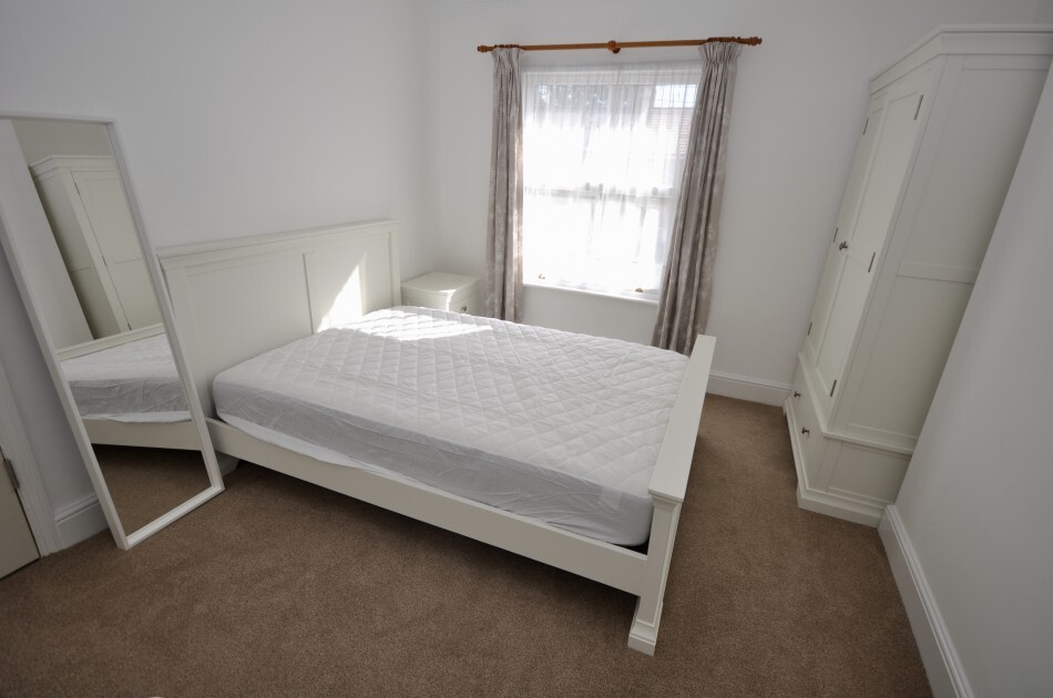 4 bedroom house for rent Chiltern View Road, London, UB8 2PE UniHomes