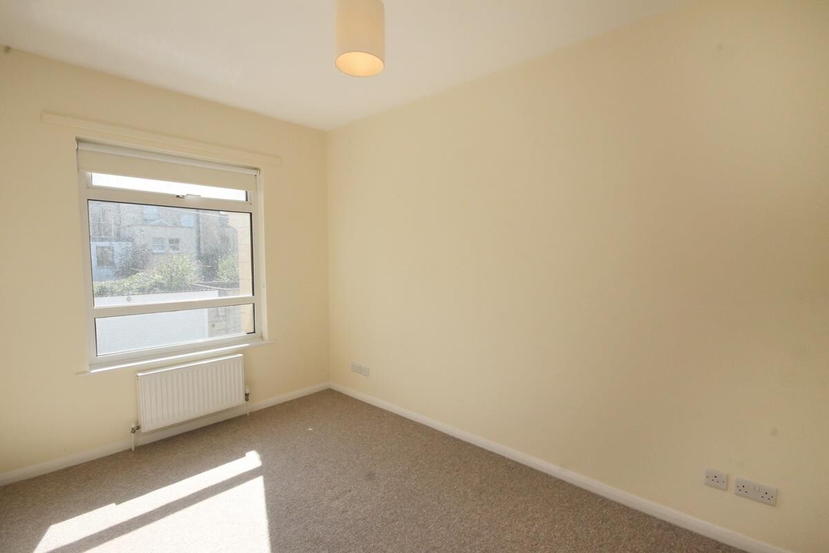 5 bedroom house for rent Henrietta Gardens, Bath, BA2 6NA UniHomes