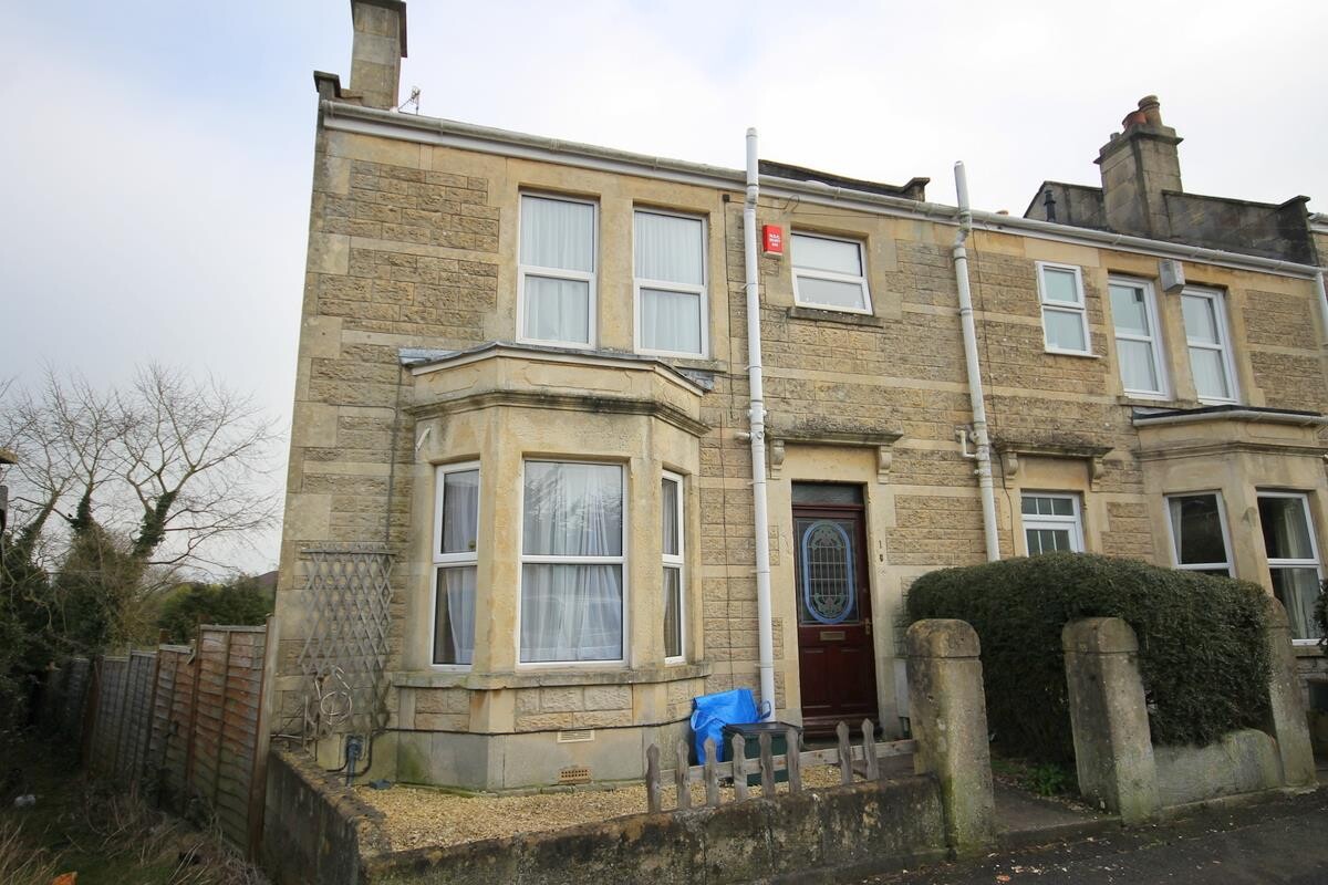 4 bedroom house for rent Kingsway, Bath, BA2 2NH UniHomes