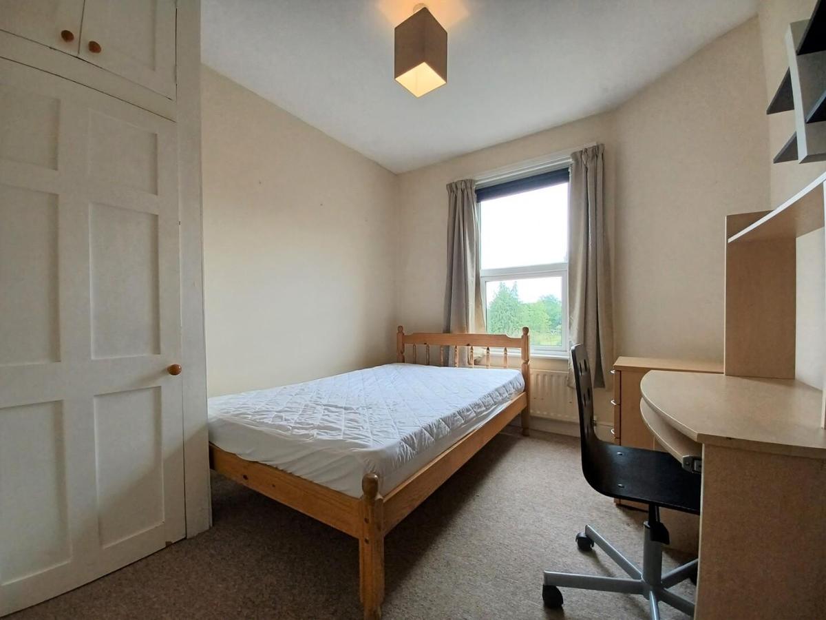 4 bedroom house for rent Kingsway, Bath, BA2 2NH UniHomes